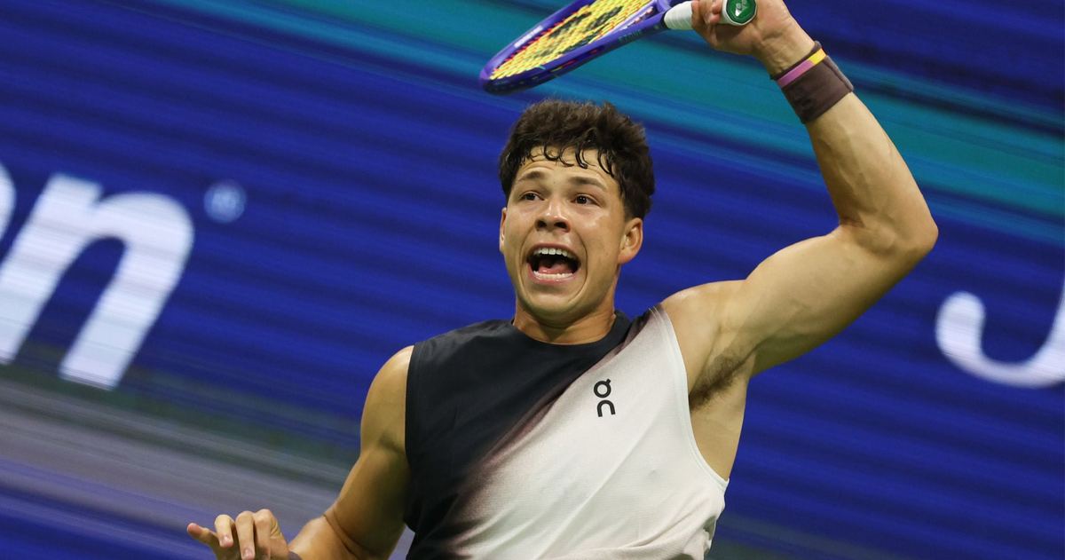 Shelton Tsitsipasni yengib US Open chorak finalida! 🎾