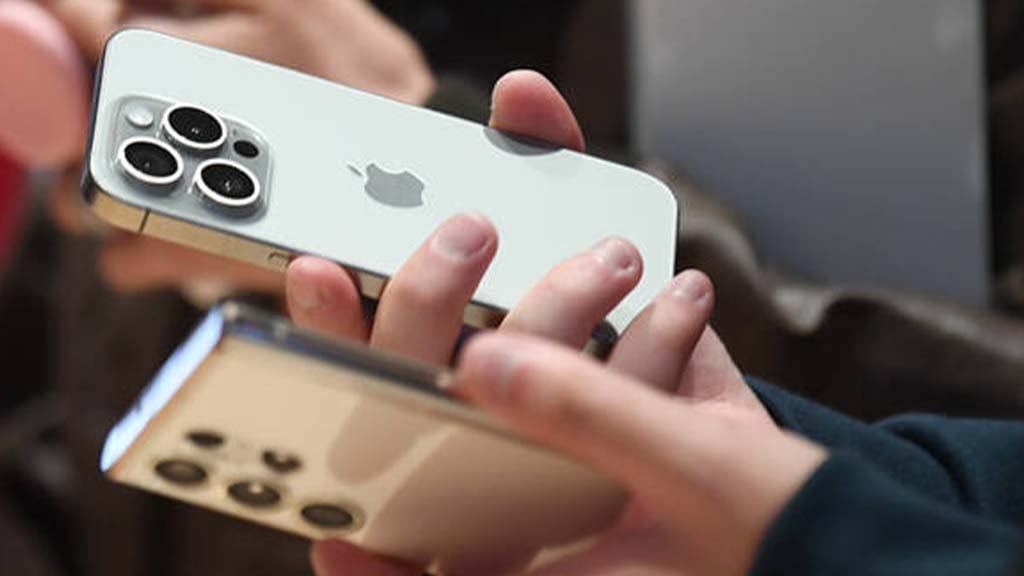 Apple yubiley iPhone’i taqdiri Samsung’ga bogʻliq 📱
