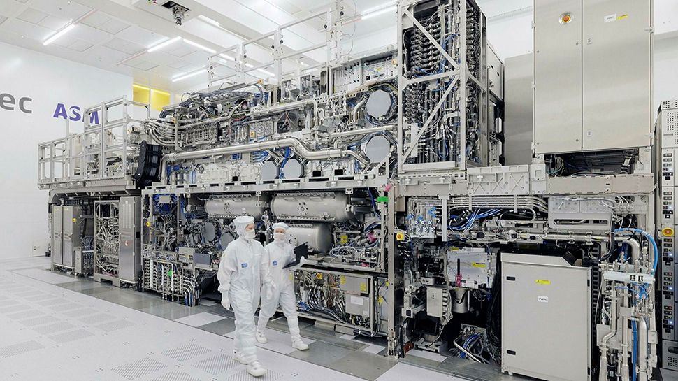 Intel High-NA EUV da 1 million plastinadan o'tdi 📈
