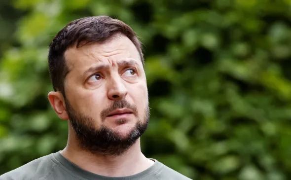 🇺🇿 Zelenskiy barcha rossiyaliklar uchun chegaralarni yopishga chaqirdi