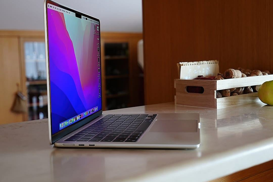 Apple 8GB xotirani qaytardi 💻